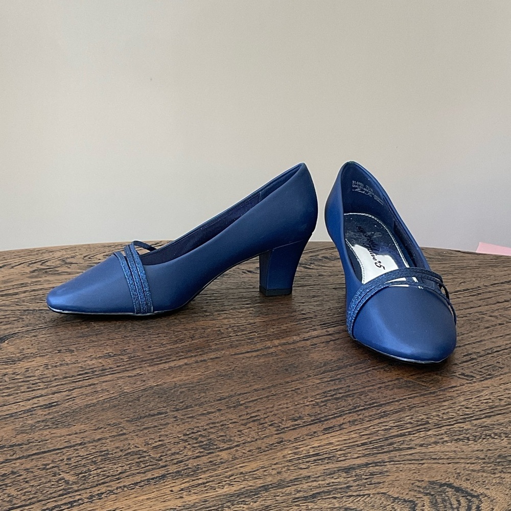 easy street Deep Blue Mid-Heel Pumps with Toe Strap